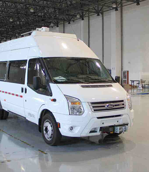 <b>车载花季传媒官方入口网站池UPS应用——通信指挥车</b>