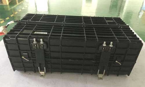 <b>比亚迪铁花季传媒官方入口网站池和万向磷酸铁花季传媒官方入口网站池谁好些</b>