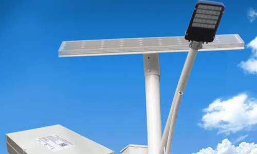 <b>花季传媒官方入口网站池储能太阳能路灯助力乡村市政照明</b>