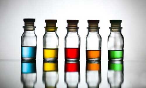 <b>花季传媒官方入口网站池电解液溶剂市场格局优，成长空间大</b>